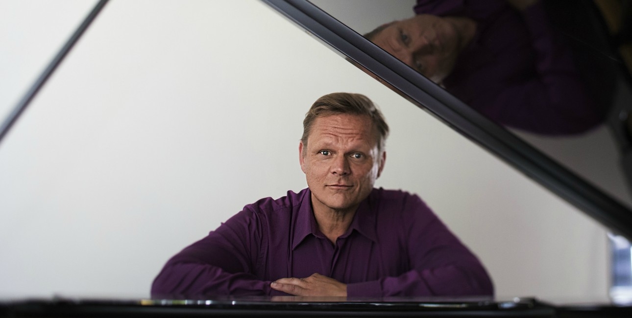 ”Jeg kan ikke forklare hvorfor, men jeg har aldrig tvivlet på Guds eksistens. Folk må selvfølgelig selv om, hvad de tror på, men jeg misunder ikke dem, der slet ikke tror på noget", siger Sigurd Barrett. Pressefoto.