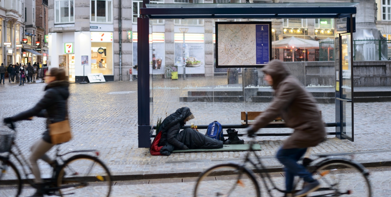 En del hjemløse har nu en bibel i deres rygsæk. Seneste optælling af hjemløse viser, at der er over 6000 hjemløse i Danmark, og antallet har været stigende i en årrække. KILDE: SFI, Det nationale forskningscenter for velfærd, 2016. Foto: Scanpix.