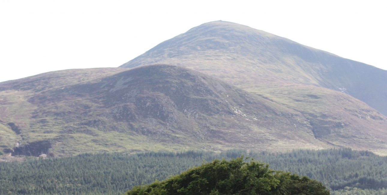 Bjergene i Mourne i Irland inspirerede C. S. Lewis til at skrive sine fortællinger om Narnia. Foto: Ardfern, Wikimedia Commons.