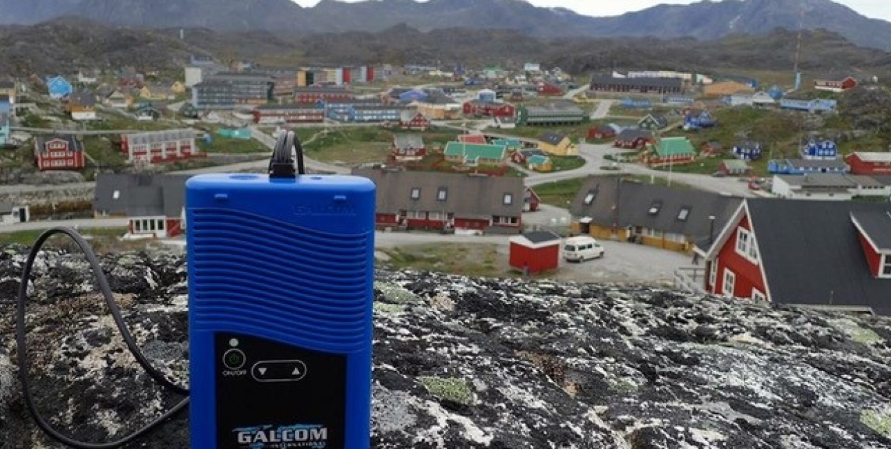 Lokalradio og Bibelen på grønlandsk. Foto: Rob Kapteyn