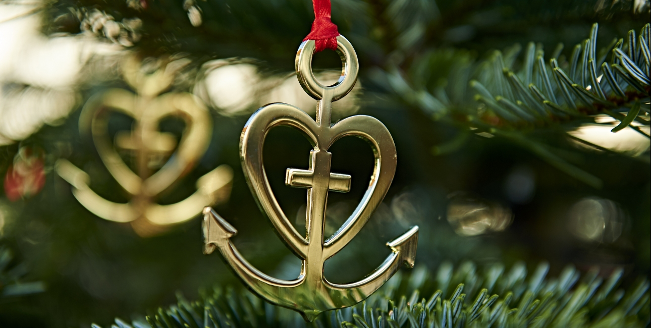 Julepynt med tro, håb og kærlighed. Kan købes i Bibelselskabets netbutik. Foto: Carsten Lundager.