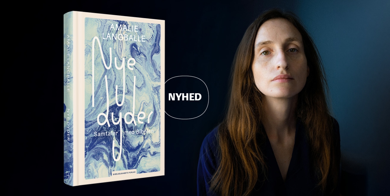 I Nye dyder undersøger den prisvindende forfatter Amalie Langballe, hvad der sker, når man tager Bibelen alvorligt som samtalepartner i et moderne liv. Foto: Philip Peng Rosenthal.