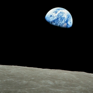 Jorden set fra månen.