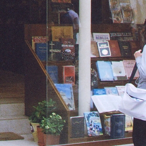 Bibelbutikken i Istanbul spiller en nøglerolle i formidling af kristendommen. 15.000 besøger butikken hvert år. Foto: De Forenede Bibelselskaber.