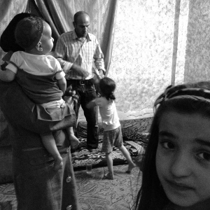 Flygtninge familie i Jordan. Foto: Lotte Lyng og Synne Garff. 