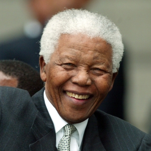 Nelson Mandela sagde om Jesus' betydning: "Det Gode Ord blev båret af vores genfødte Messias, som ikke valgte én race, som ikke valgte ét land, som ikke valgte ét sprog, som ikke valgte én stamme, men som valgte hele menneskeheden. Hver påske markerer vores tros genfødsel. Den markerer vores Frelsers sejr over torturen på korset og graven." Foto: Mike Hutchings/REUTERS/Scanpix.