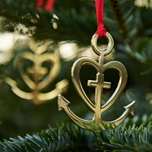 Julepynt med tro, håb og kærlighed. Kan købes i Bibelselskabets netbutik. Foto: Carsten Lundager.