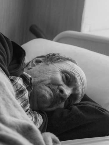 Ældre mand, Ukraine. Foto: Synne Garff