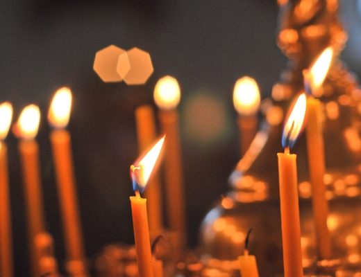 Julebudskabet tænder håb og lys i verden. Foto: Colourbox.