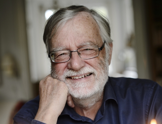 ”Det er et vilkår i vores liv, at glæde og sorg følges ad, og det føler vi måske stærkest, når det er jul”, siger professor emeritus Erik A. Nielsen. Foto: Les Kaner.