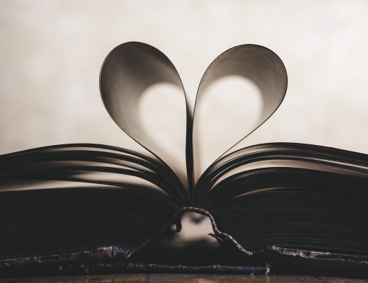 Hjerte, bog. Foto: Pixabay.