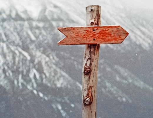 Kors, pil. Foto: Unsplash.