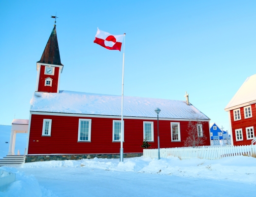 Annaassisitta Oqaluffia (Vor Frelser Kirke) i Nuuk er Grønlands domkirke. Foto: Chris Christophersen / Shutterstock.
