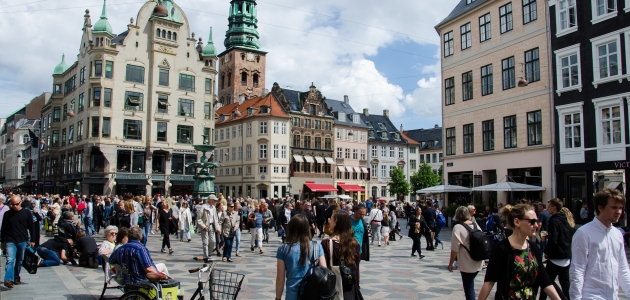 Menneskemængde i København. Foto: Det gode testamente.