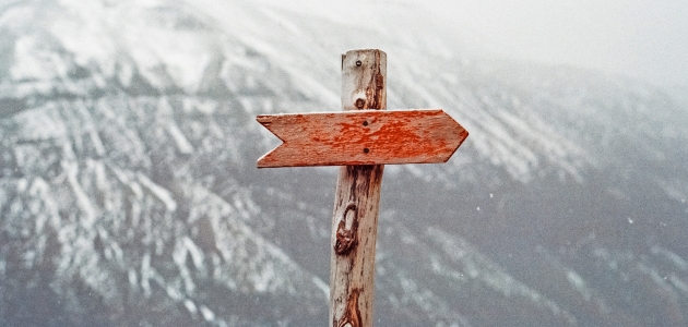 Kors, pil. Foto: Unsplash.