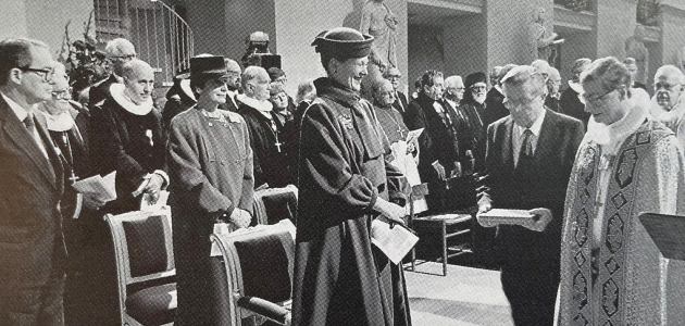1992-oversættelsen tages officielt i brug ved en festgudstjeneste i Københavns Domkirke.