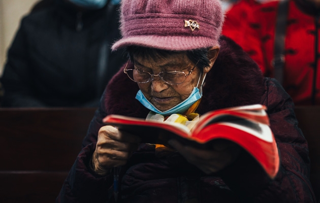 Xuyi-kirken har en meget aktiv menighed, og to gange om ugen mødes omkring 300 frivillige først til sang og bøn og derefter gør de rent. Foto: Dan Aksel H. Jacobsen.
