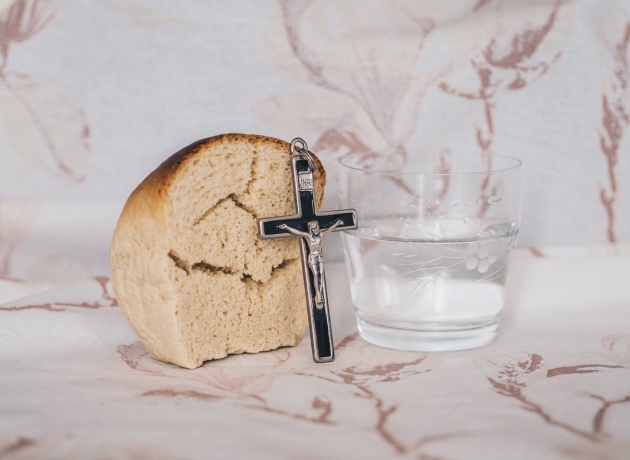 At faste er at give afkald på noget for at rette sin opmærksomhed mod Gud. Foto: Unsplash.