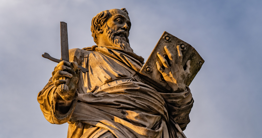 Paulus-statue ved Ponte Sant'Angelo i Rom, ca. 1464. © Artur Bogacki / Shutterstock.