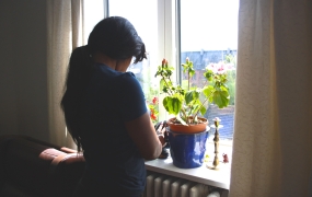 Joy fra Nigeria har i mange år været offer for menneskehandel og tvangsprostitution: ”Med hjælp fra Gud kunne jeg bekæmpe voodooen. Jeg søger lyset, og der hjælper min tro mig.” Foto: Inge Haandsbæk Jensen