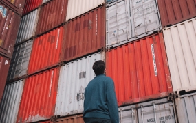 Containerøvelse, bibelsk sjælesorg. Foto: Pat Whelen /Unsplash